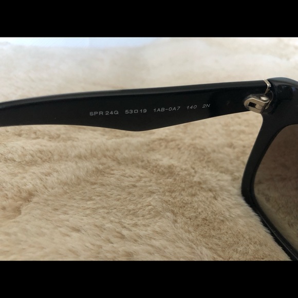 Authentic Prada sunglasses - Picture 5 of 7